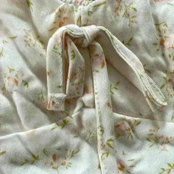 NWT Urban Outfitters white and yellow, puff sleeve milkmaid crop top; size XS - Picture 3 of 8